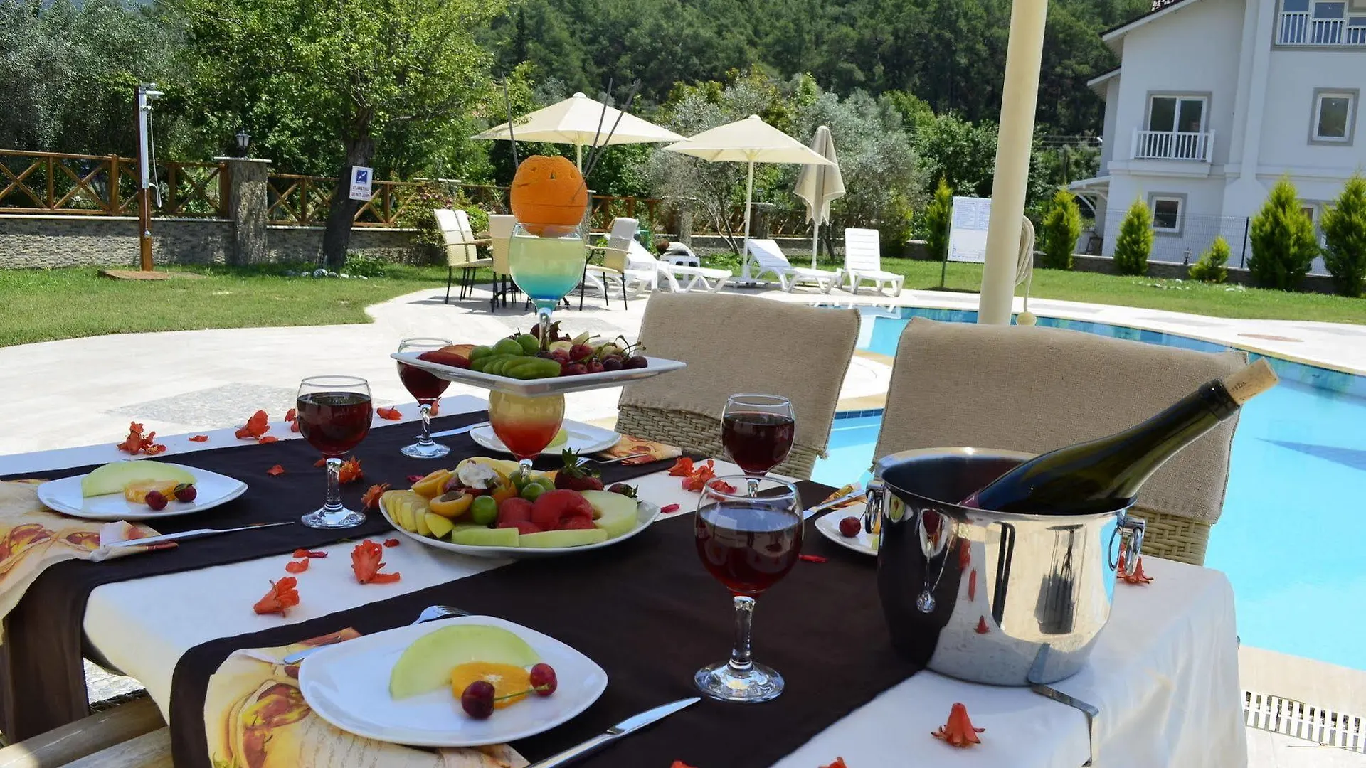 Mesken Inn Hotel Gocek  2*, Gocek (Fethiye) Turkey